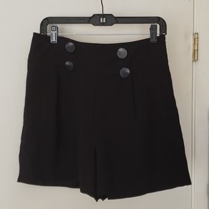 Retro shorts with buttons